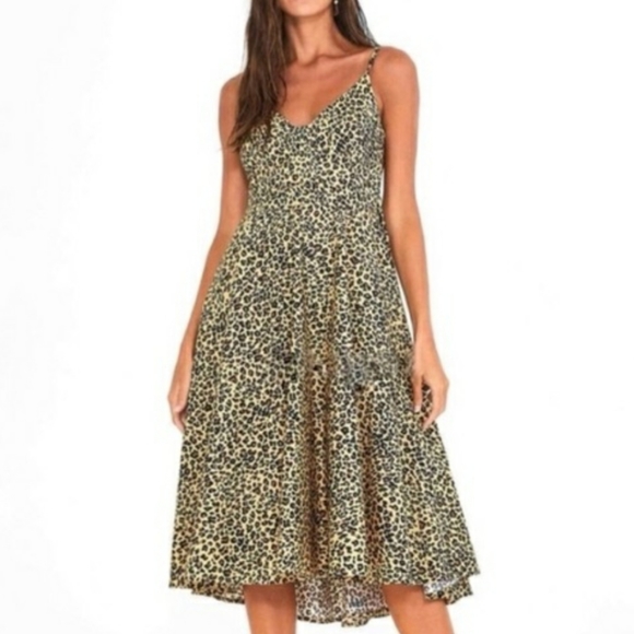 FARM Rio Dresses & Skirts - Gorgeous Farm Rio Jaguar Midi Dress NWT